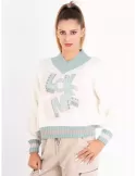 Tricot Chic | Pullover V panna e rosa con ricamo LOVE in pelle verde